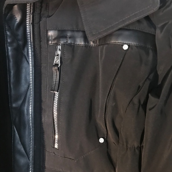 Obermeyer Ski Jacket the Leighton ,8, blk - Picture 9 of 14